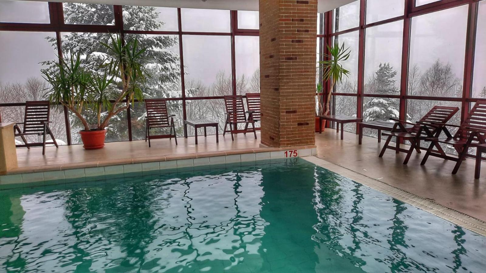 Hotel Valea Cu Pesti Căpăţîneni-Ungureni Kültér fotó