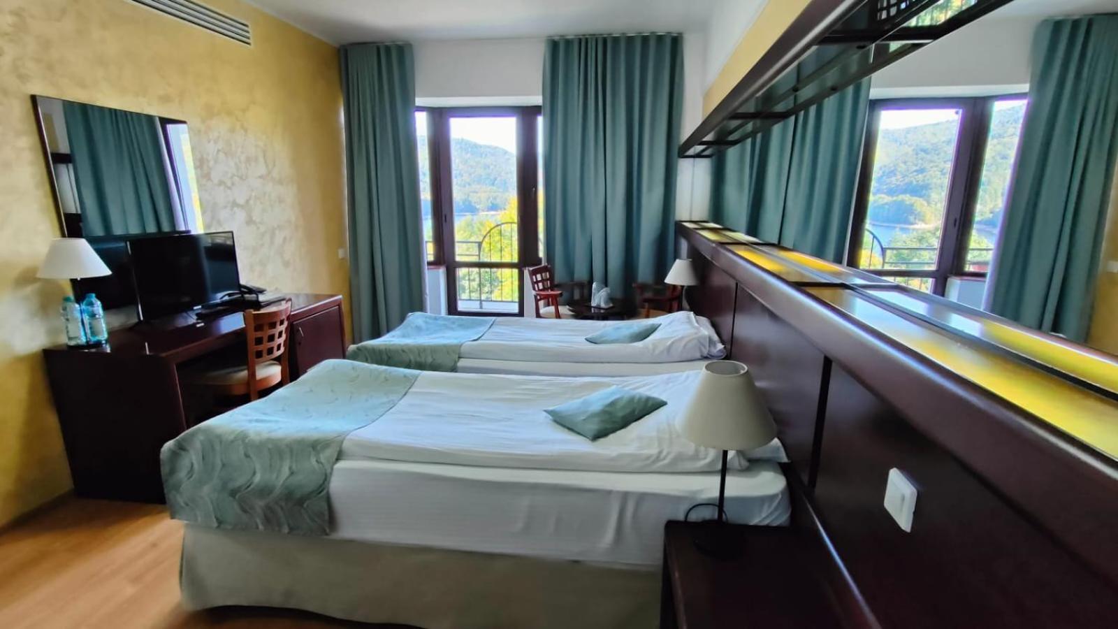 Hotel Valea Cu Pesti Căpăţîneni-Ungureni Kültér fotó
