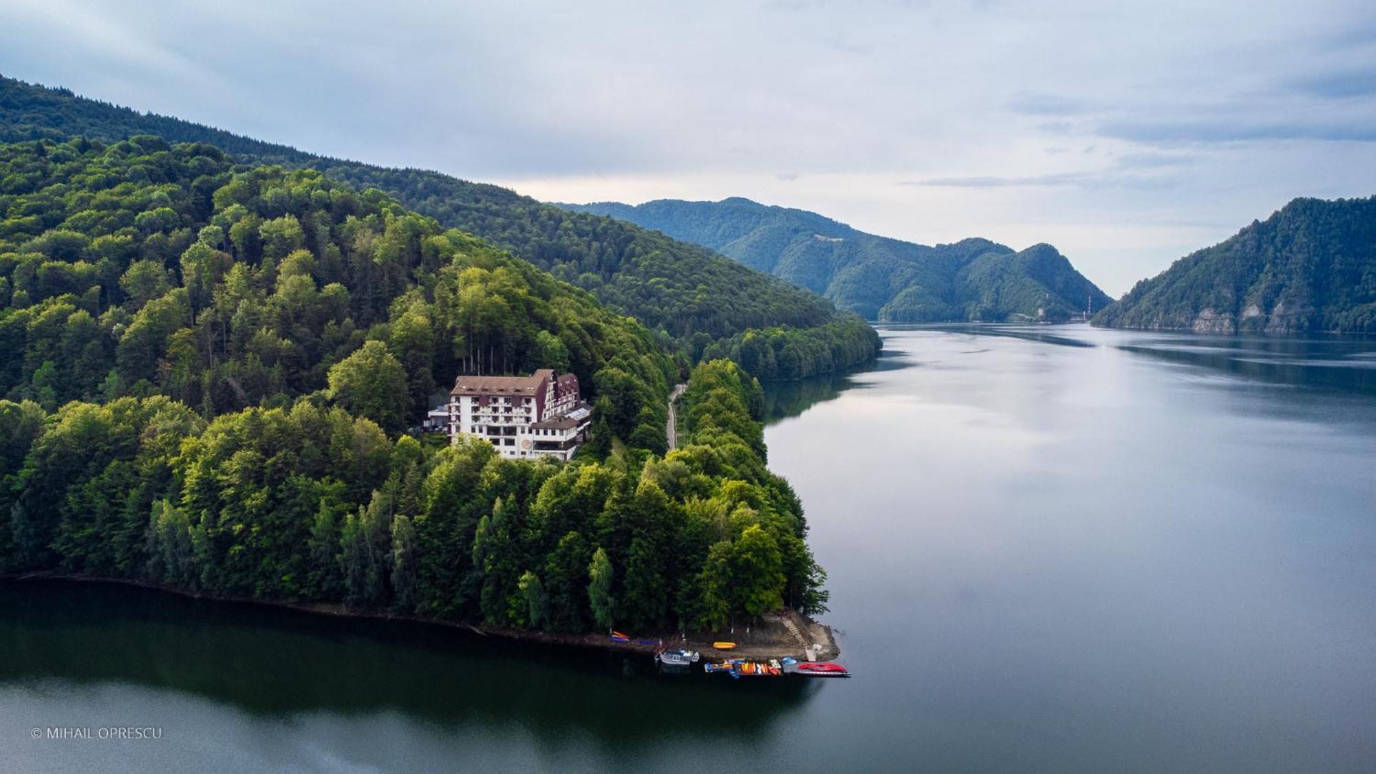 Hotel Valea Cu Pesti Căpăţîneni-Ungureni Kültér fotó