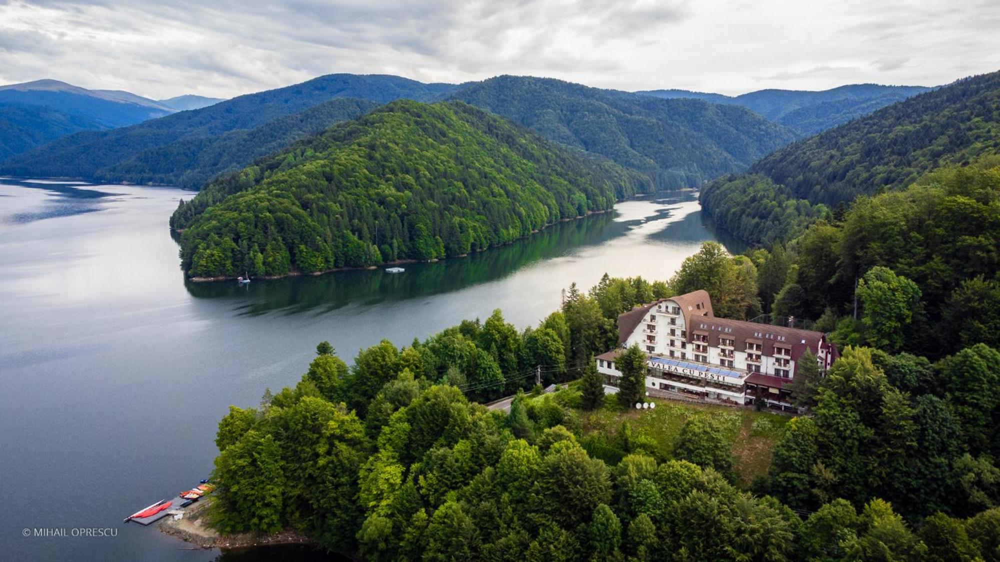 Hotel Valea Cu Pesti Căpăţîneni-Ungureni Kültér fotó