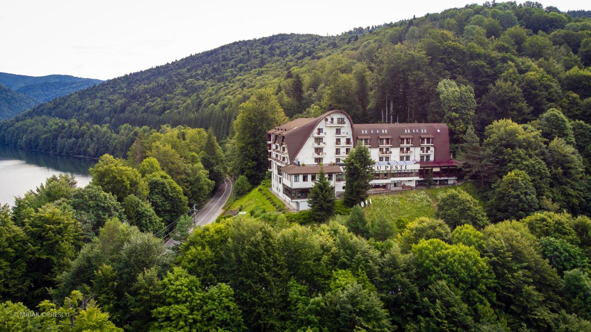 Hotel Valea Cu Pesti Căpăţîneni-Ungureni Kültér fotó