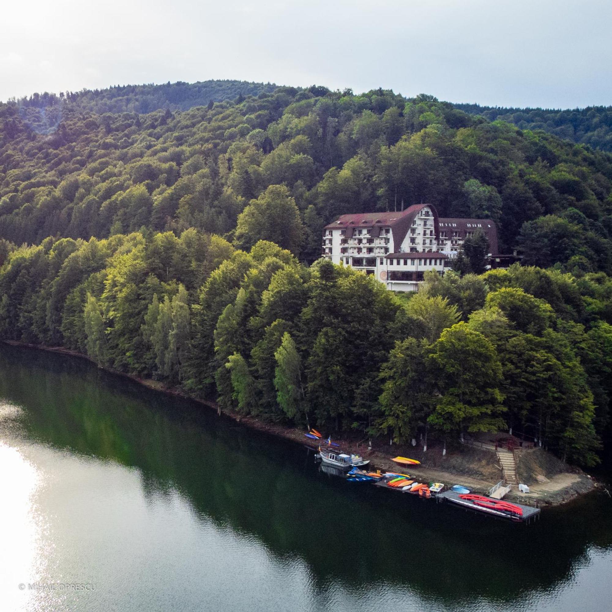 Hotel Valea Cu Pesti Căpăţîneni-Ungureni Kültér fotó
