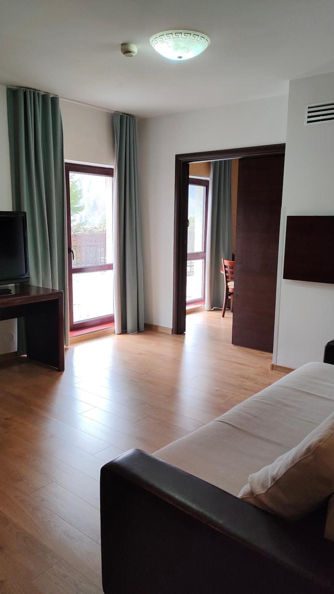 Hotel Valea Cu Pesti Căpăţîneni-Ungureni Kültér fotó