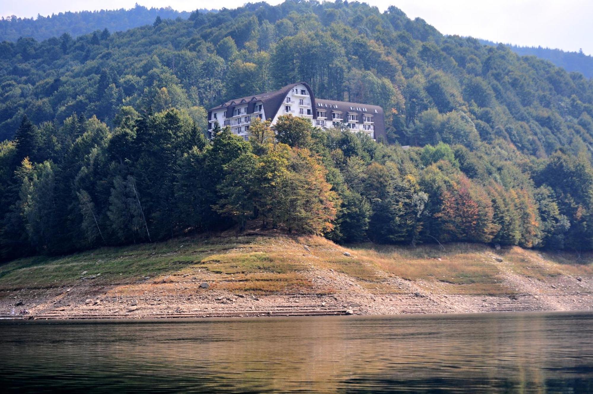Hotel Valea Cu Pesti Căpăţîneni-Ungureni Kültér fotó