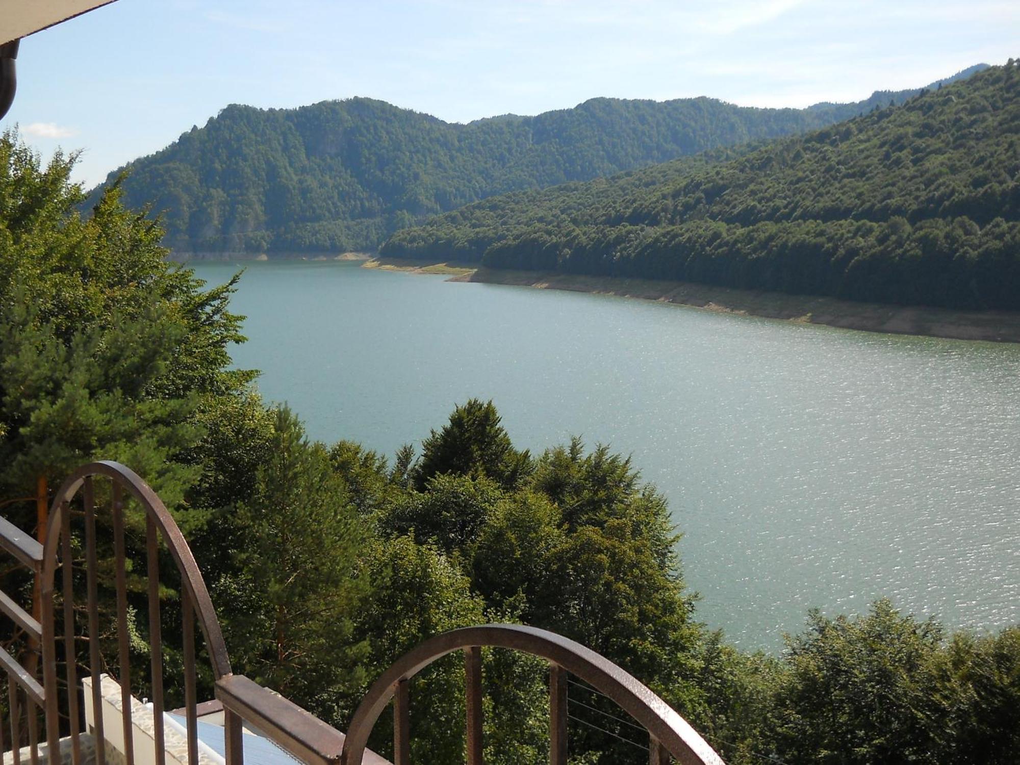 Hotel Valea Cu Pesti Căpăţîneni-Ungureni Kültér fotó