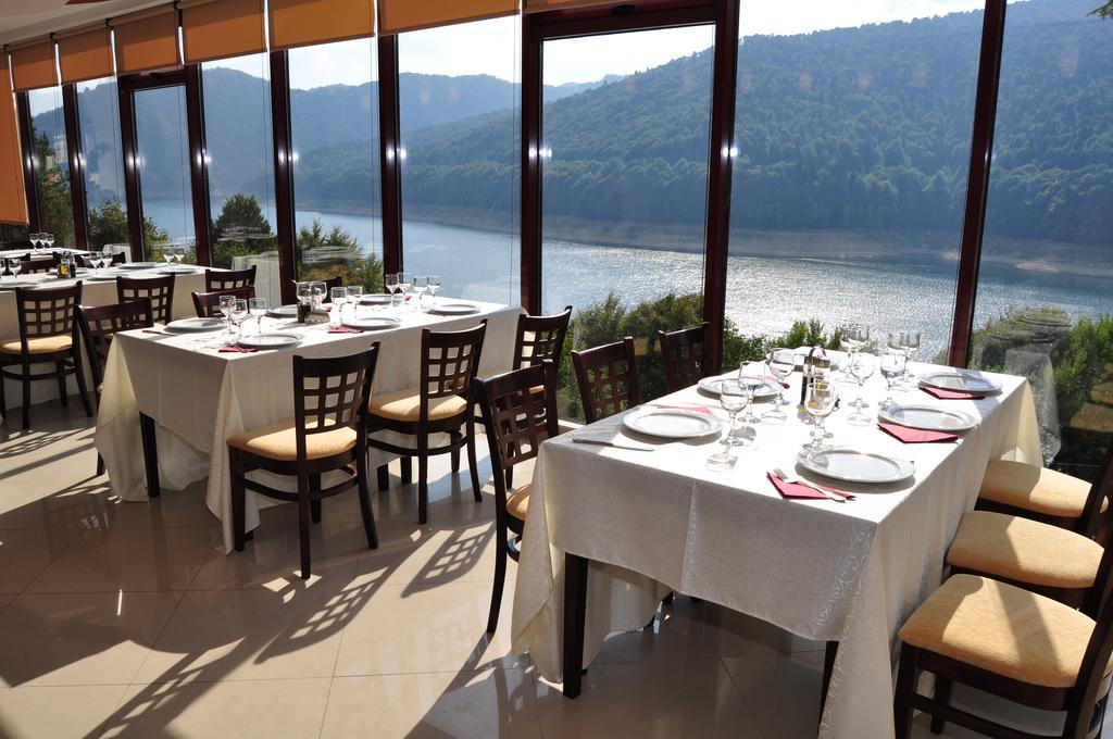 Hotel Valea Cu Pesti Căpăţîneni-Ungureni Kültér fotó