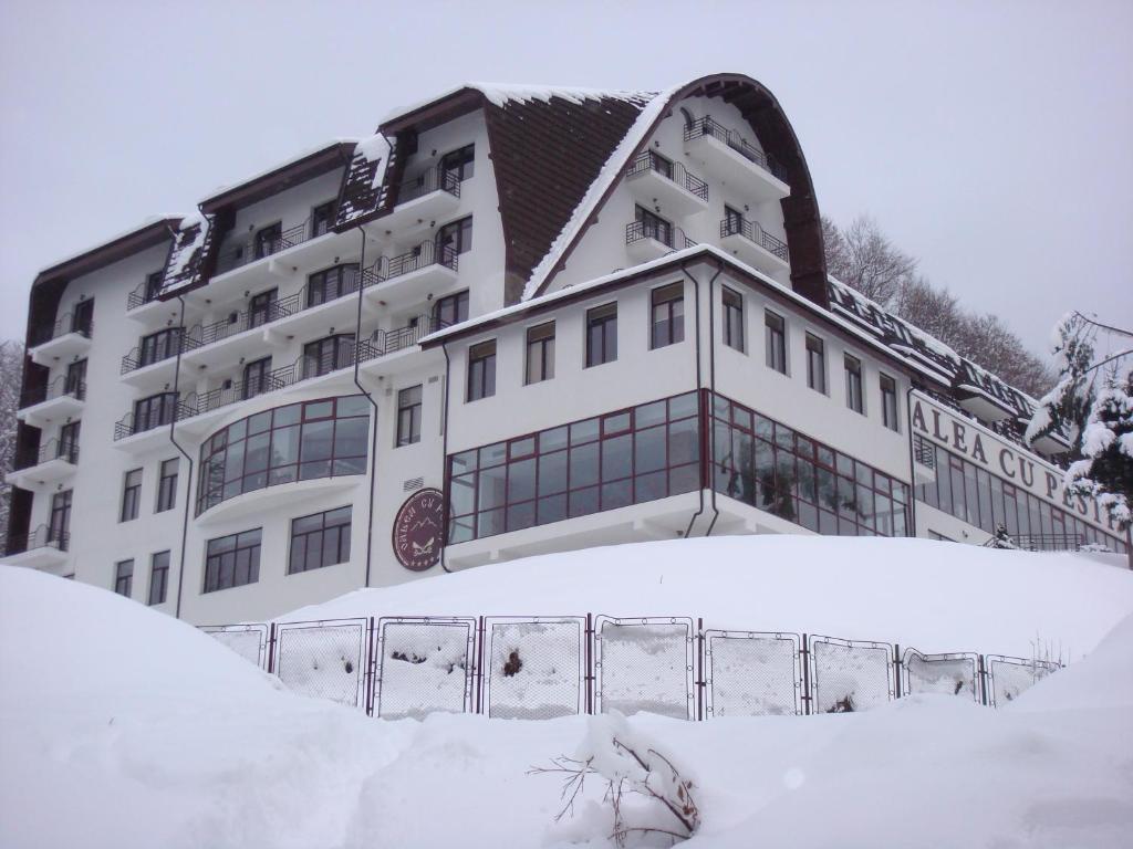 Hotel Valea Cu Pesti Căpăţîneni-Ungureni Kültér fotó